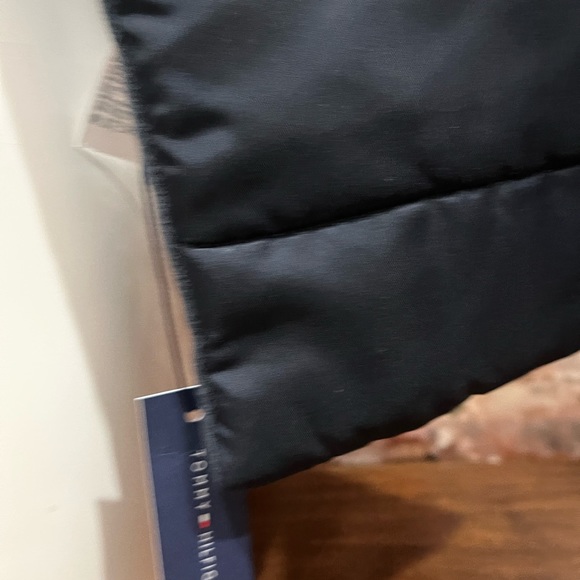 NEW TOMMY HILFIGER MENS QUILTED PUFFER SCARF ( a unique scarf ) - Picture 4 of 5